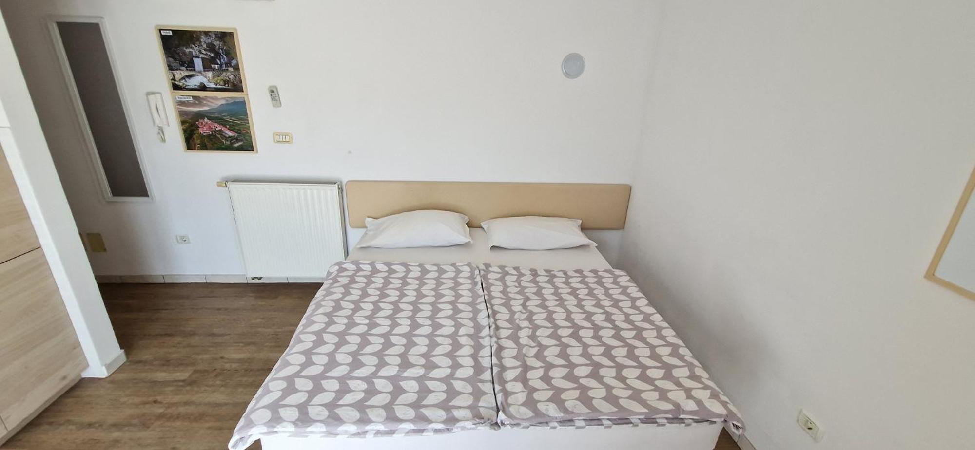 Daisy Apartment Ajdovščina Buitenkant foto